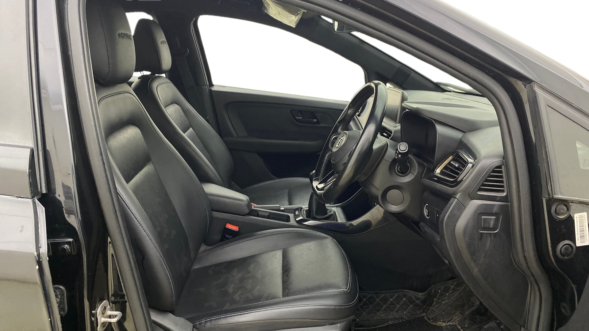 View 2023 Tata Altroz XZ Plus Dark Diesel Image 17 Used 2023 Tata Altroz XZ Plus Dark Diesel Image 17