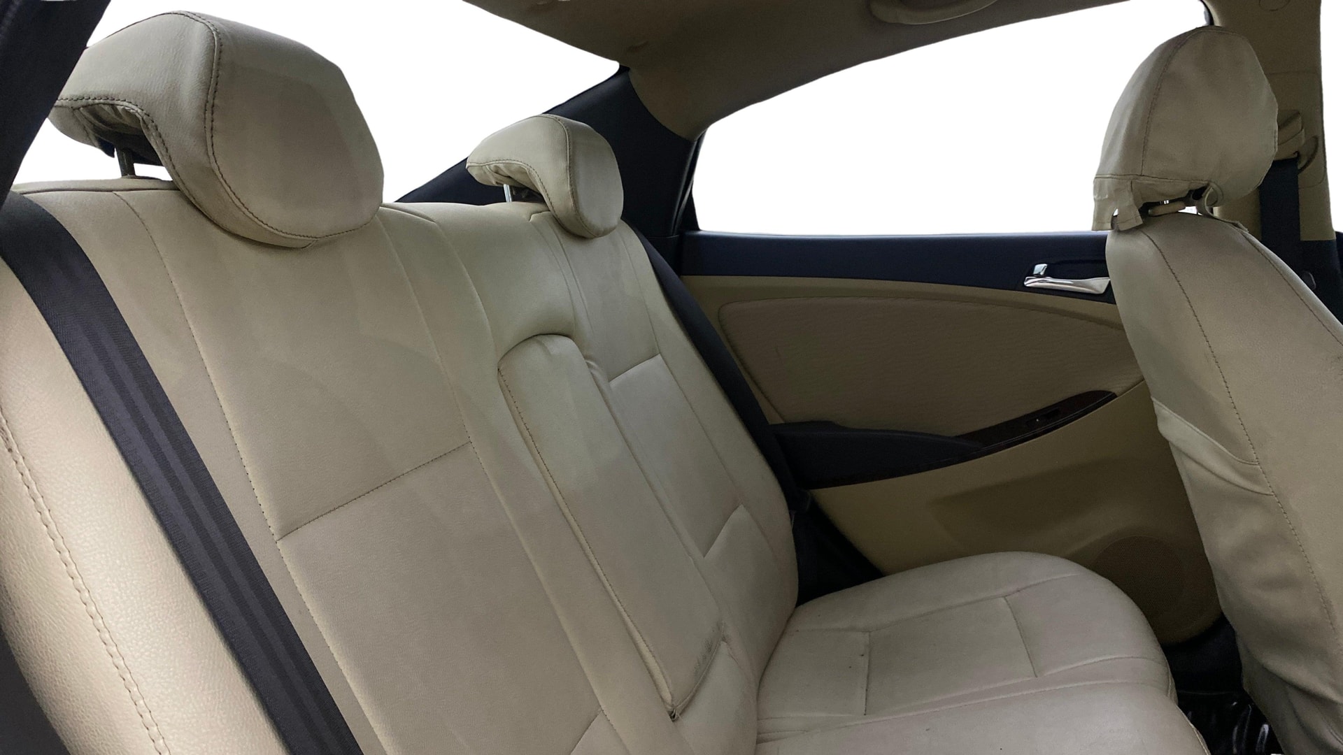 View 2014 Hyundai Fluidic Verna 1.6 VTVT SX Image 29 Used 2014 Hyundai Fluidic Verna 1.6 VTVT SX Image 29
