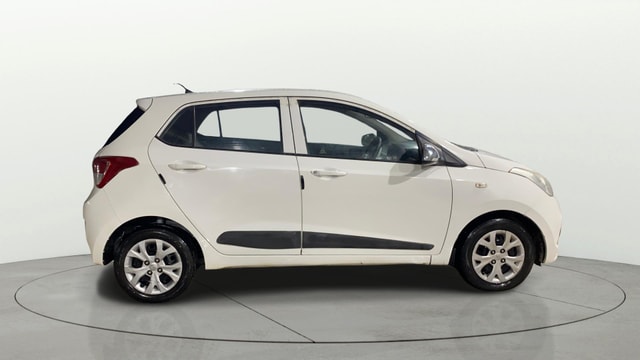View Hyundai Grand i10 Image 8 Used Hyundai Grand i10 Image 8