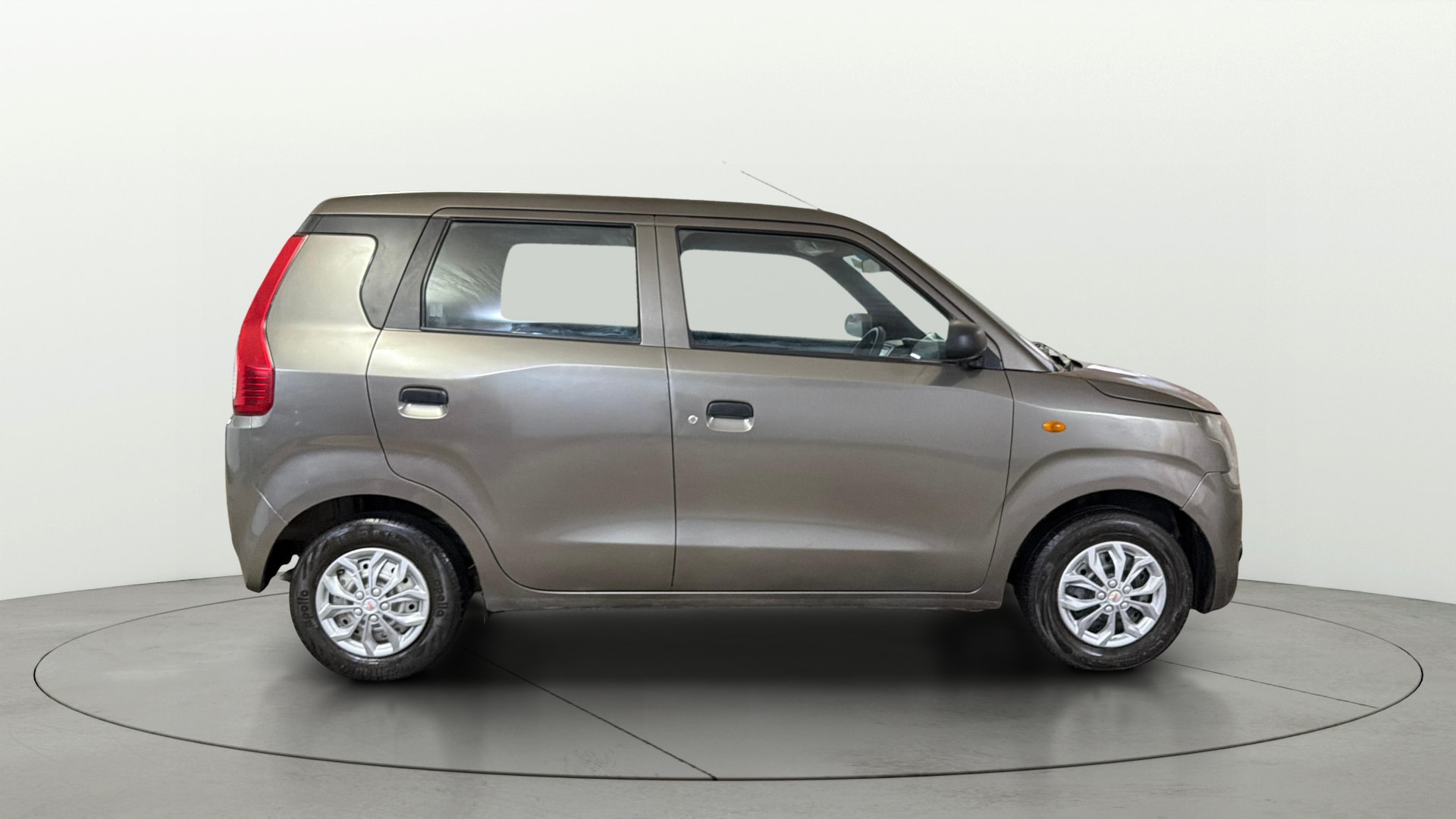 View 2021 Maruti Suzuki 1000 Base Variant Image 25 Used 2021 Maruti Suzuki 1000 Base Variant Image 25