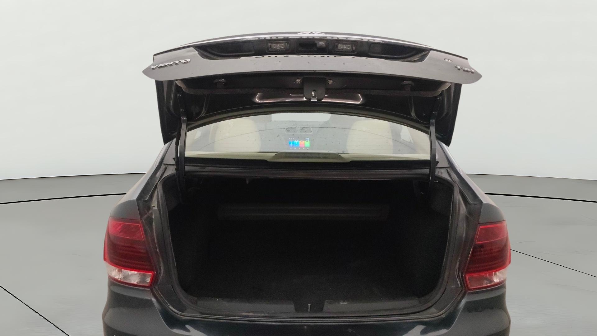 View 2019 Volkswagen Vento 1.2 L TSI Comfortline Petrol AT Image 16 Used 2019 Volkswagen Vento 1.2 L TSI Comfortline Petrol AT Image 16