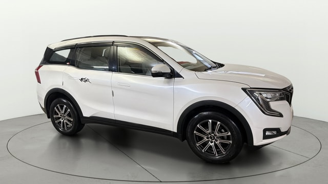 View Mahindra XUV700 Image 24 Used Mahindra XUV700 Image 24