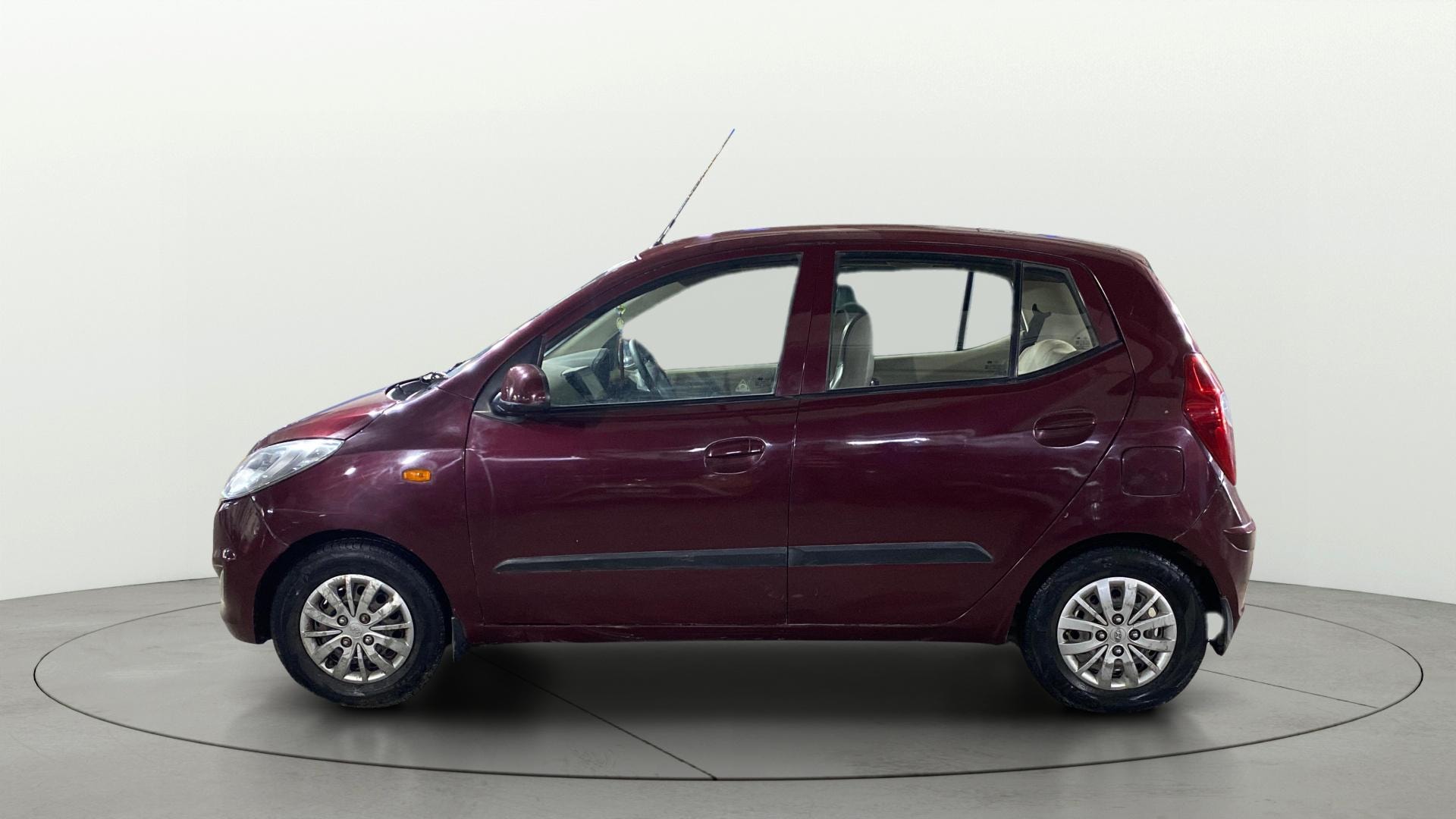 View 2014 Hyundai i10 1.2 Asta MT Image 5 Used 2014 Hyundai i10 1.2 Asta MT Image 5
