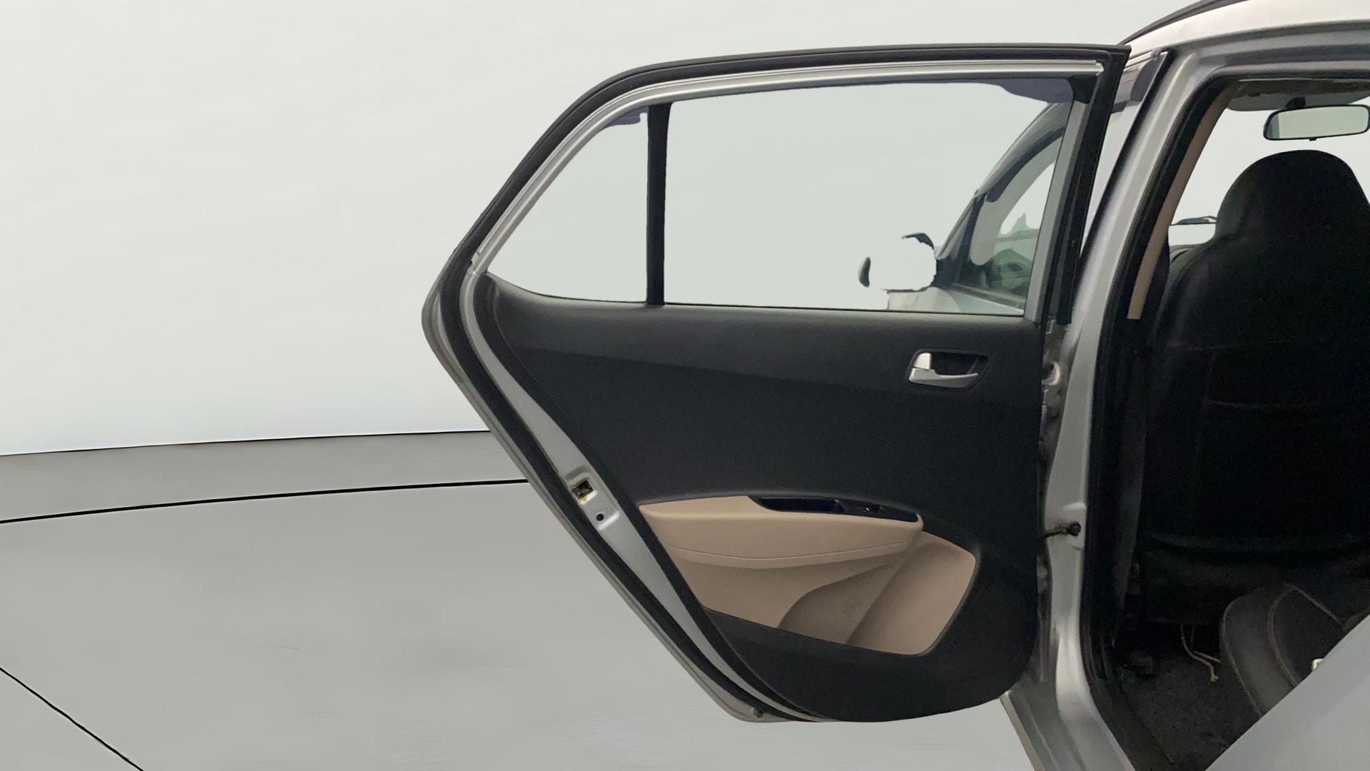 View 2019 Hyundai Grand i10 Sportz 1.2 Kappa Image 23 Used 2019 Hyundai Grand i10 Sportz 1.2 Kappa Image 23