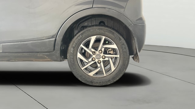 View Mahindra XUV300 Image 8 Used Mahindra XUV300 Image 8