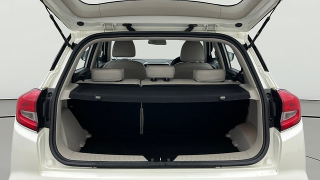 View Mahindra XUV300 Image 40 Used Mahindra XUV300 Image 40