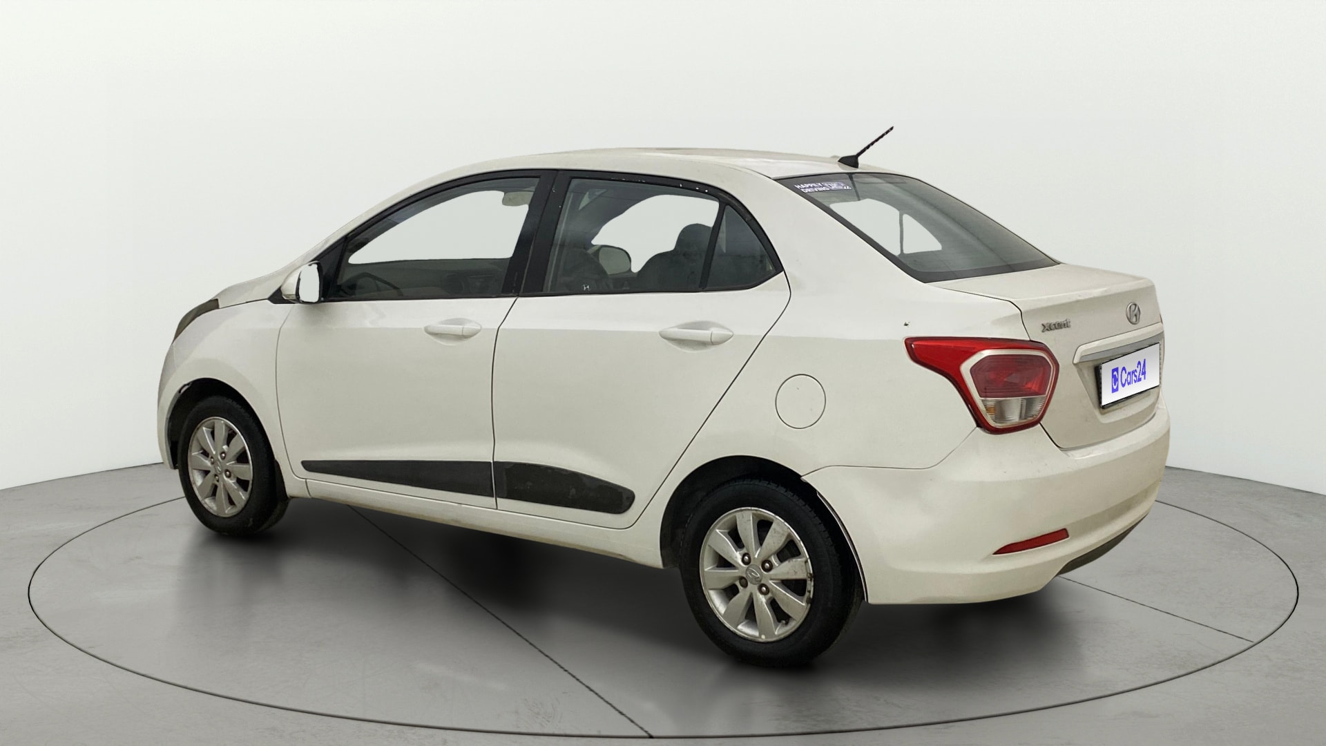View 2015 Hyundai Xcent E Petrol Image 2 Used 2015 Hyundai Xcent E Petrol Image 2