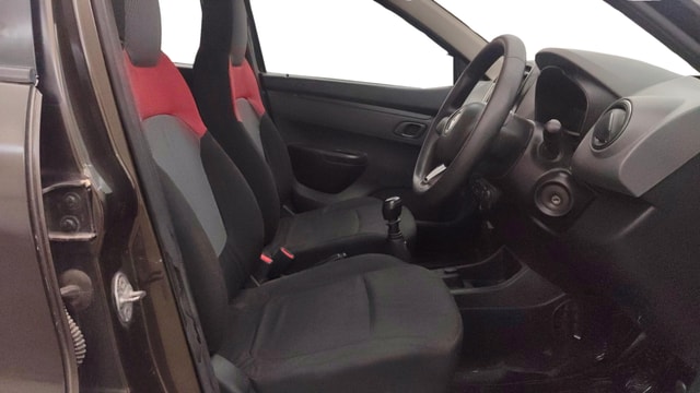 View Renault Kwid Image 25 Used Renault Kwid Image 25