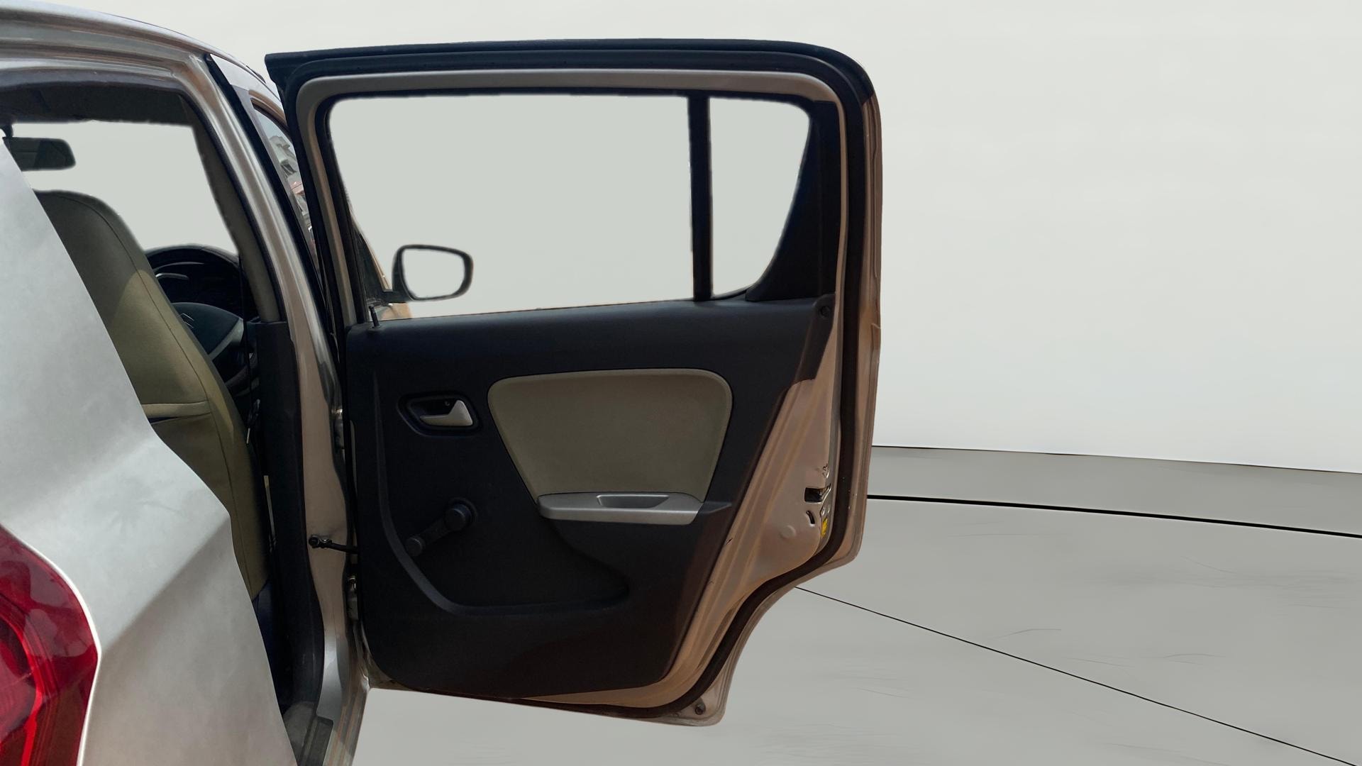 View 2015 Maruti Suzuki Alto K10 LX Image 7 Used 2015 Maruti Suzuki Alto K10 LX Image 7