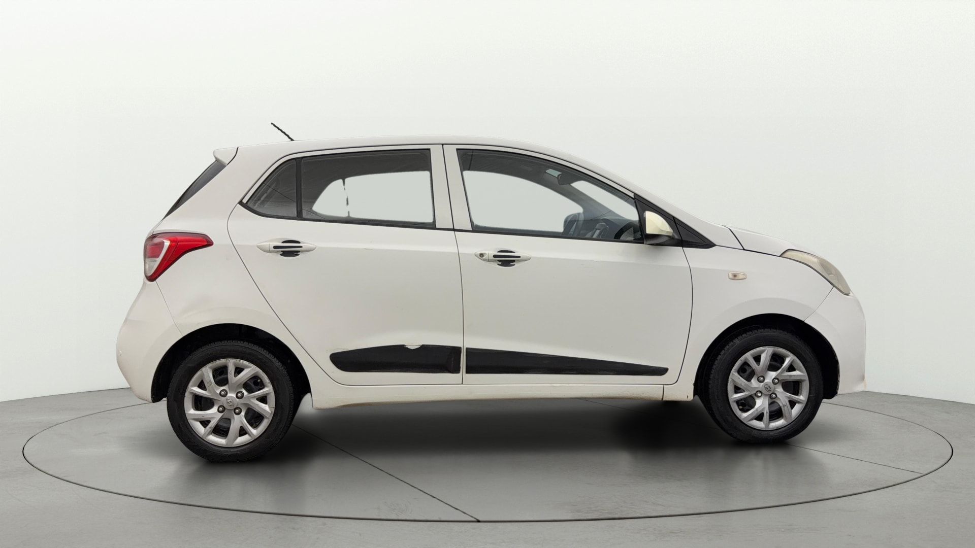 View 2018 Hyundai Grand i10 Sportz 1.2 Kappa Image 8 Used 2018 Hyundai Grand i10 Sportz 1.2 Kappa Image 8