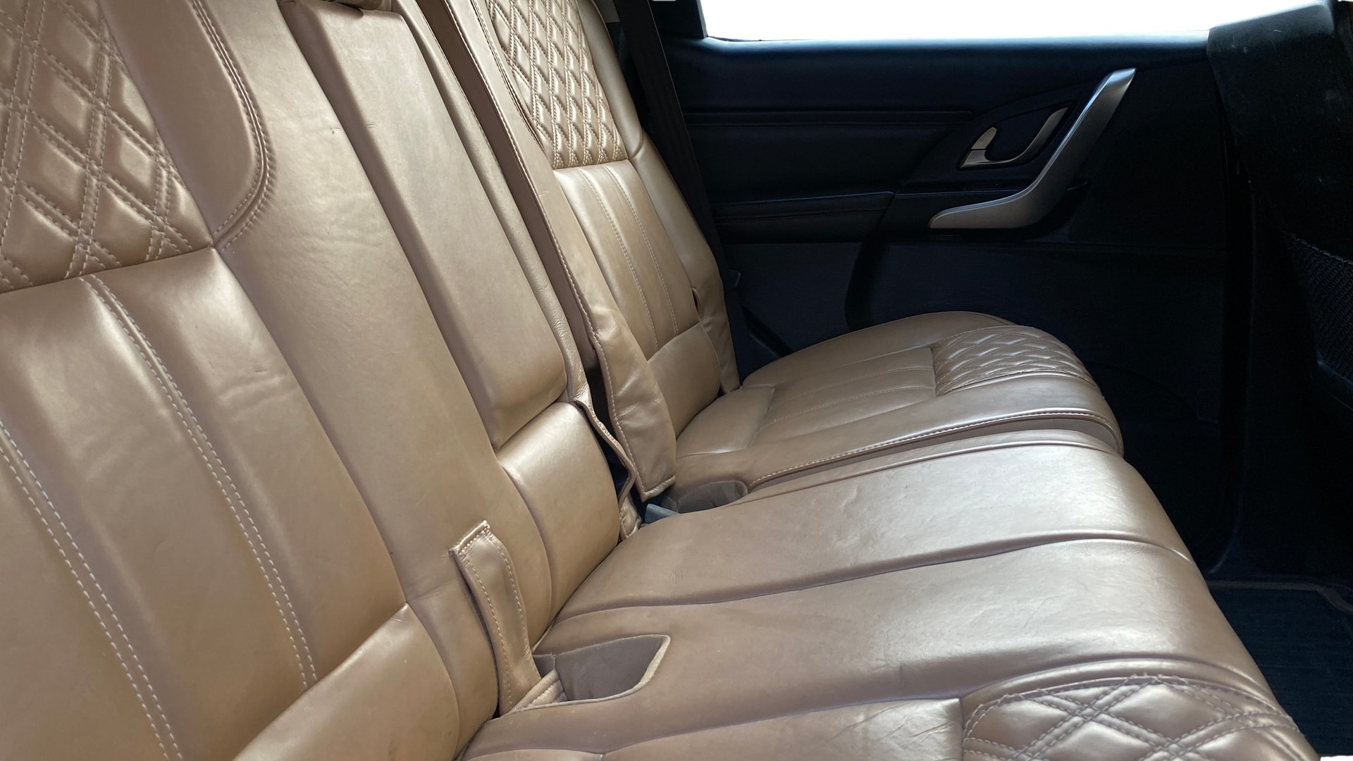 View 2018 Mahindra XUV500 W11 AT Image 38 Used 2018 Mahindra XUV500 W11 AT Image 38
