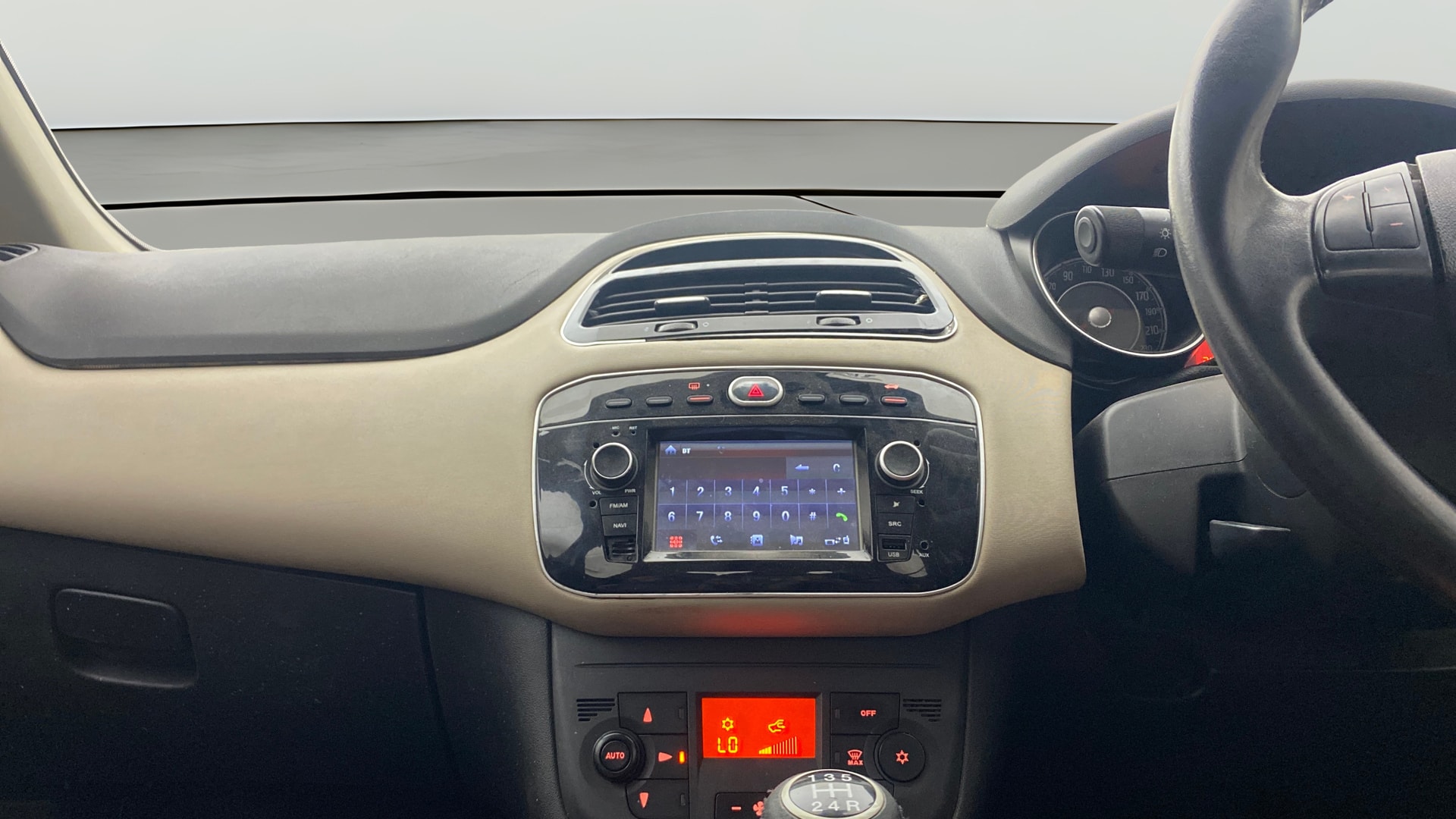 View 2019 Fiat Urban Cross 1.3L Multijet Emotion Diesel Image 17 Used 2019 Fiat Urban Cross 1.3L Multijet Emotion Diesel Image 17