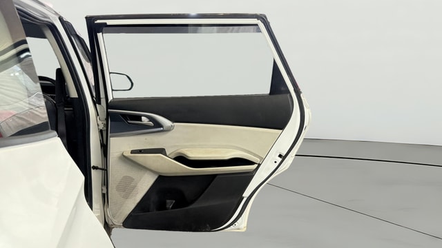 View Kia Carens Image 7 Used Kia Carens Image 7