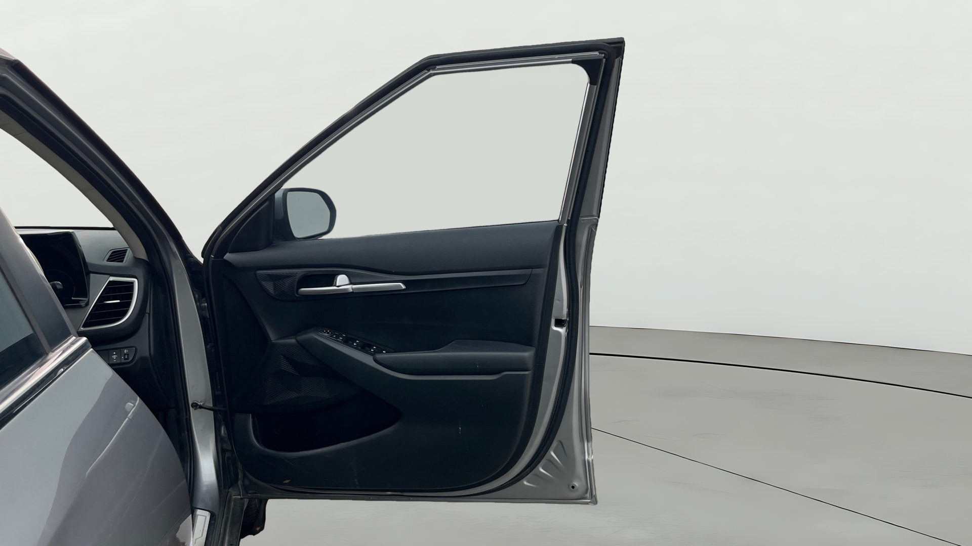 View 2019 Kia Seltos Smartstream G1.5 6MT HTK Plus Image 47 Used 2019 Kia Seltos Smartstream G1.5 6MT HTK Plus Image 47