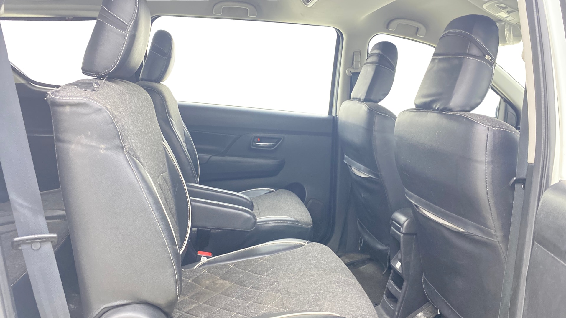 View 2019 Maruti Suzuki 1000 Base Variant Image 29 Used 2019 Maruti Suzuki 1000 Base Variant Image 29