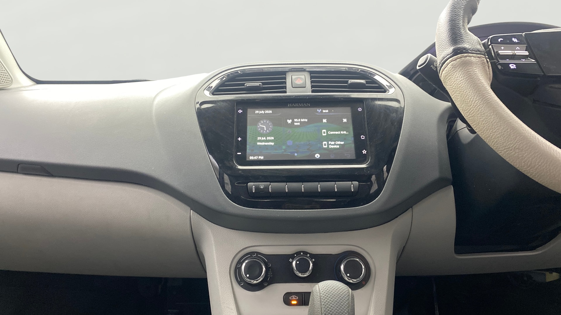 View 2025 Tata Tiago Revotorq XB Image 17 Used 2025 Tata Tiago Revotorq XB Image 17