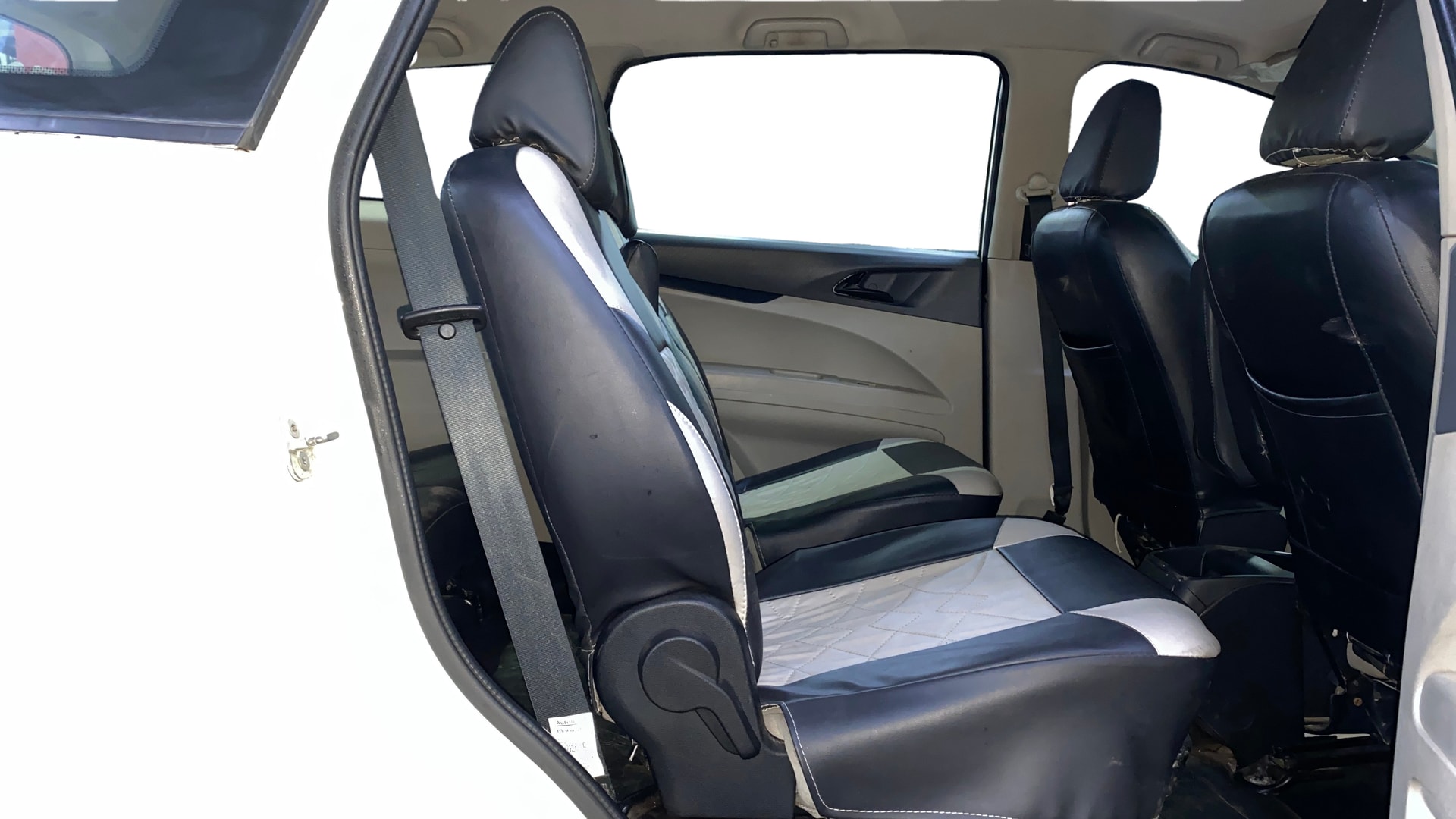 View 2021 Mahindra Marazzo M4 Plus 7-Seater Image 30 Used 2021 Mahindra Marazzo M4 Plus 7-Seater Image 30