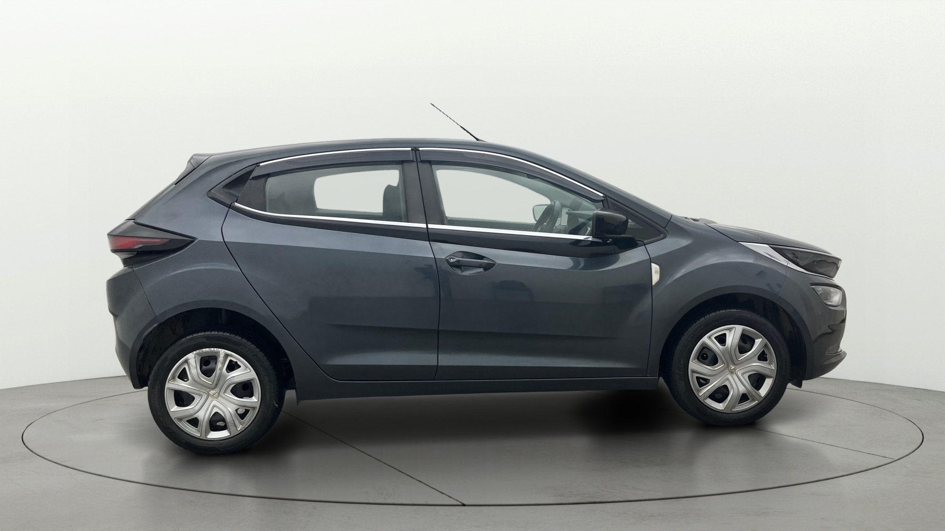 View 2021 Tata Altroz XT Petrol Image 9 Used 2021 Tata Altroz XT Petrol Image 9