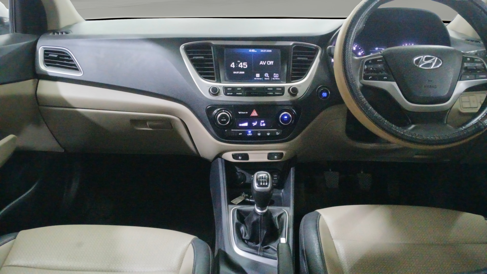 View 2018 Hyundai Verna 1.6 VTVT SX (O) Image 18 Used 2018 Hyundai Verna 1.6 VTVT SX (O) Image 18