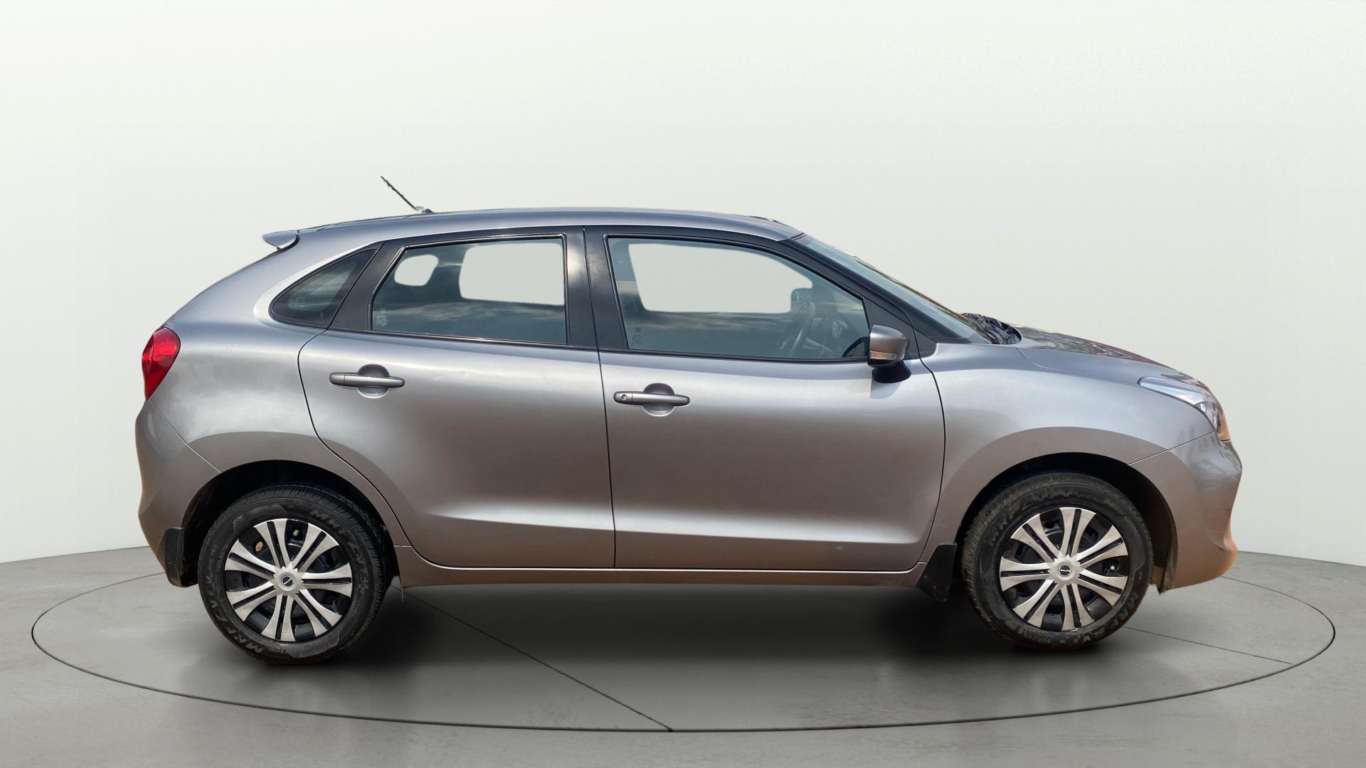 View 2020 Maruti Suzuki 1000 Base Variant Image 8 Used 2020 Maruti Suzuki 1000 Base Variant Image 8
