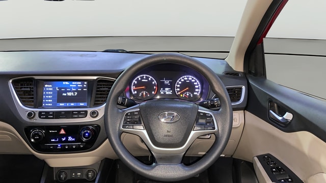 View Hyundai Verna Image 14 Used Hyundai Verna Image 14