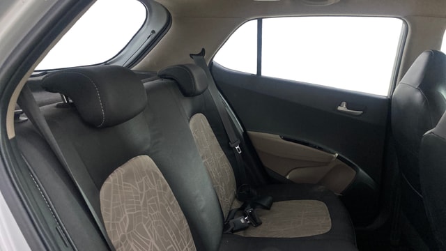 View Hyundai Grand i10 Image 28 Used Hyundai Grand i10 Image 28