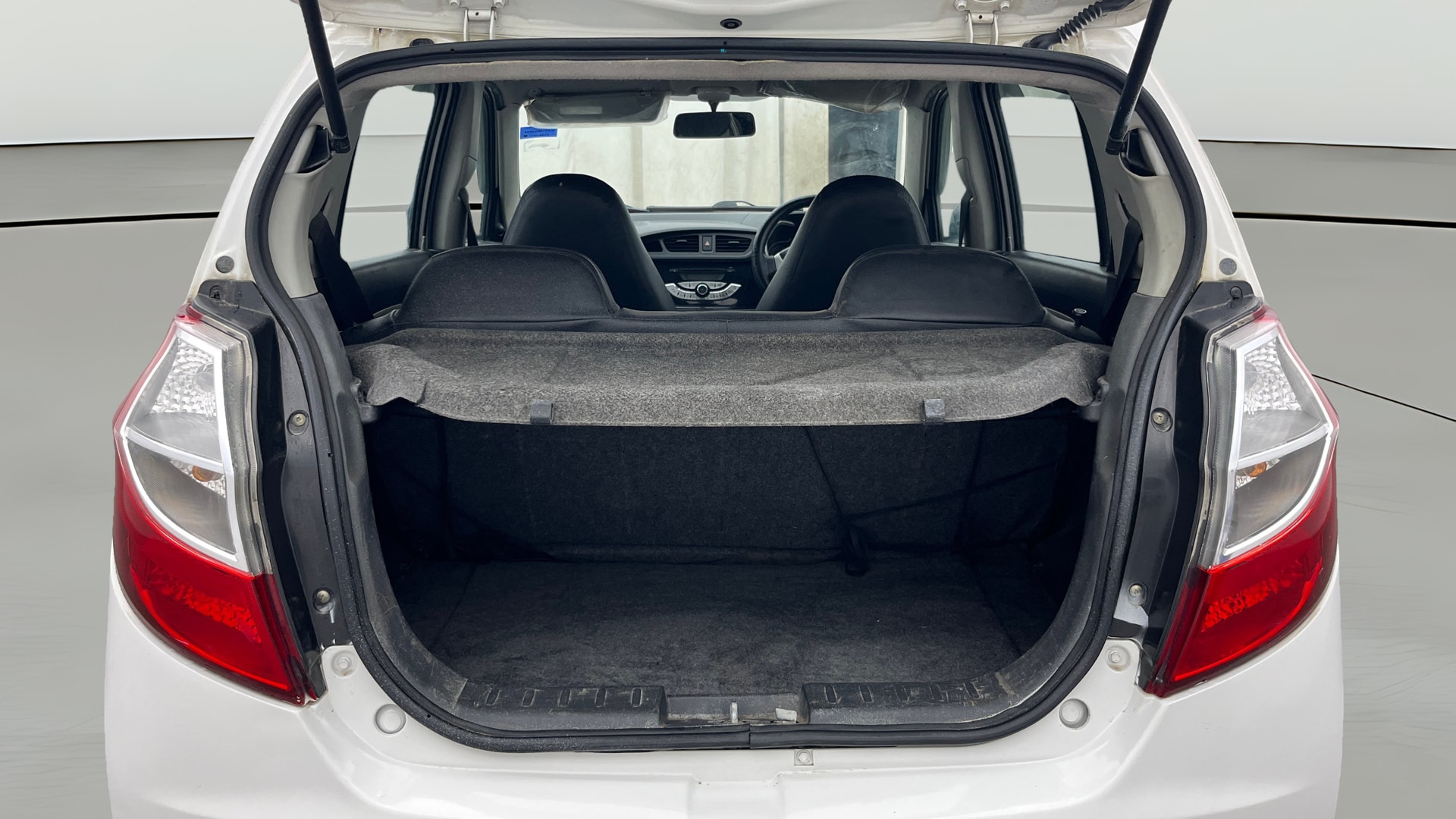 View 2017 Maruti Suzuki Alto K10 LX Image 36 Used 2017 Maruti Suzuki Alto K10 LX Image 36