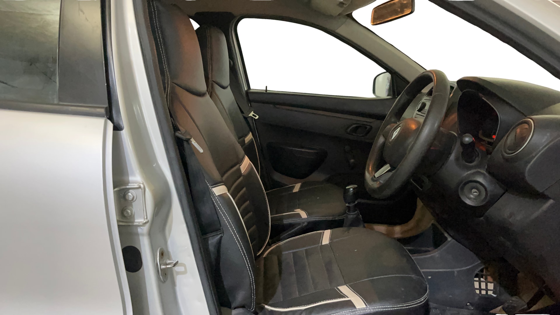 View 2018 Renault Kwid RXL Image 25 Used 2018 Renault Kwid RXL Image 25
