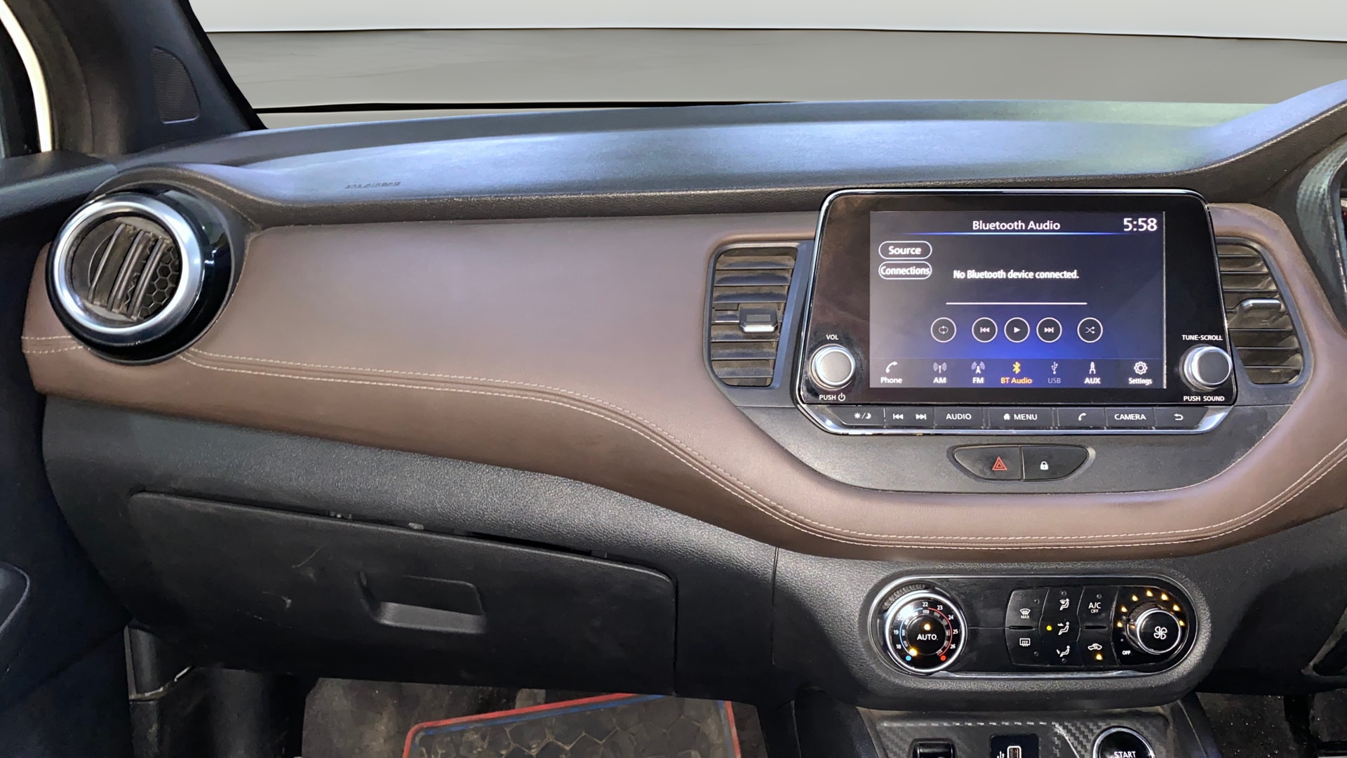 View 2020 Nissan Kicks XV Petrol BS IV Image 17 Used 2020 Nissan Kicks XV Petrol BS IV Image 17