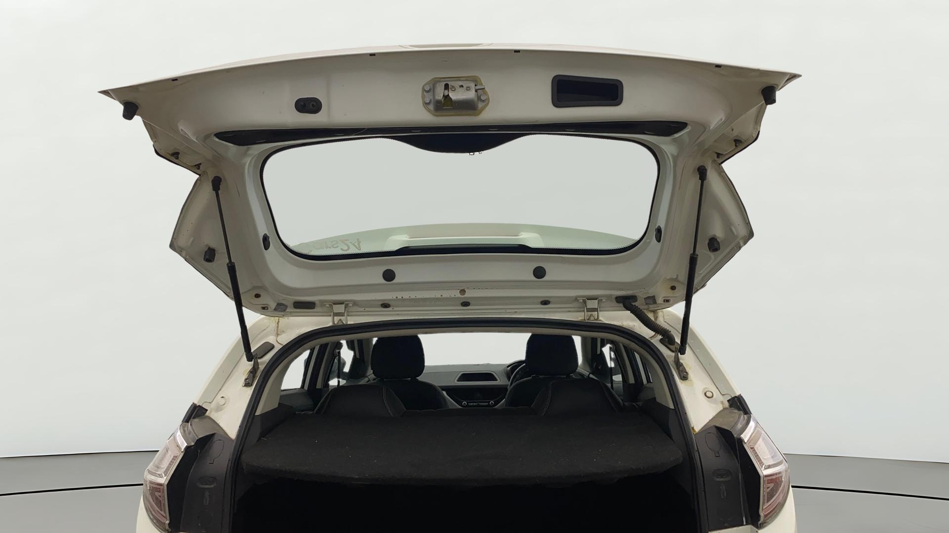 View 2019 Tata Nexon Revotron XMA AMT Image 16 Used 2019 Tata Nexon Revotron XMA AMT Image 16
