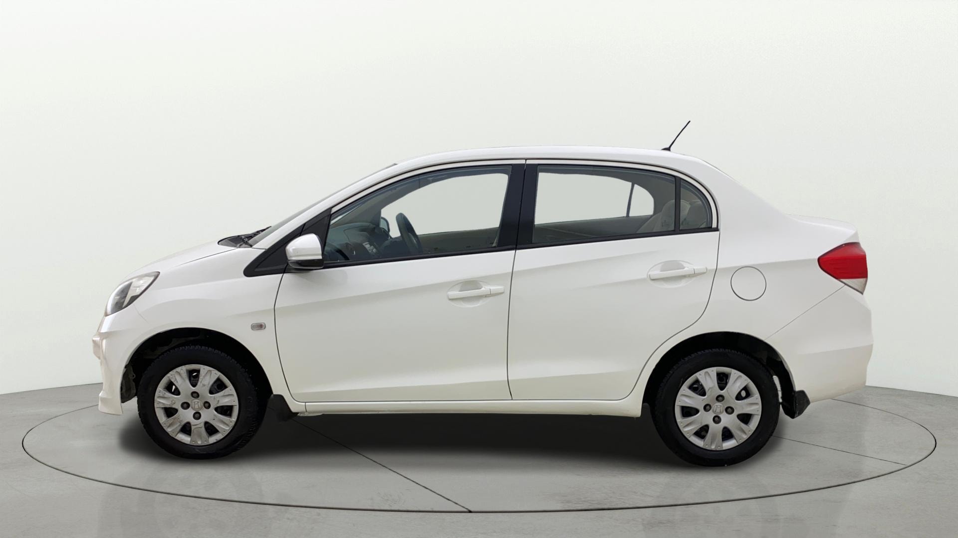 View 2015 Honda Amaze E MT Petrol BS IV Image 5 Used 2015 Honda Amaze E MT Petrol BS IV Image 5