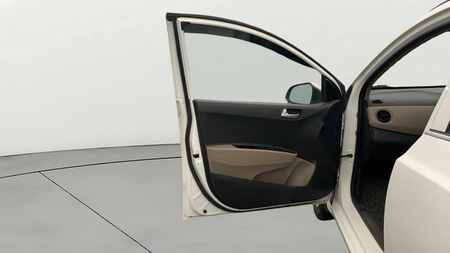 View Hyundai Grand i10 Image 30 Used Hyundai Grand i10 Image 30