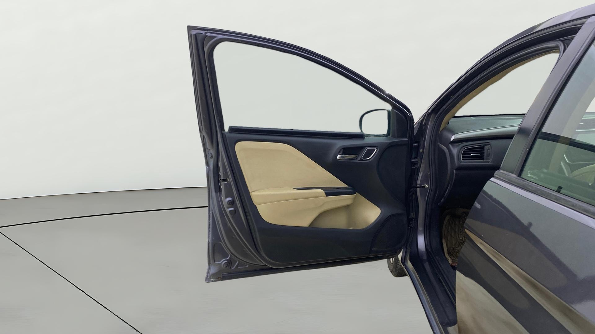 View 2019 Honda City ZX MT Diesel Anniversary Edition Image 38 Used 2019 Honda City ZX MT Diesel Anniversary Edition Image 38