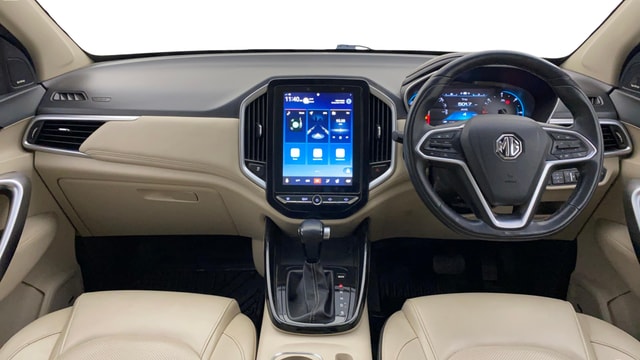 View MG Hector Image 31 Used MG Hector Image 31