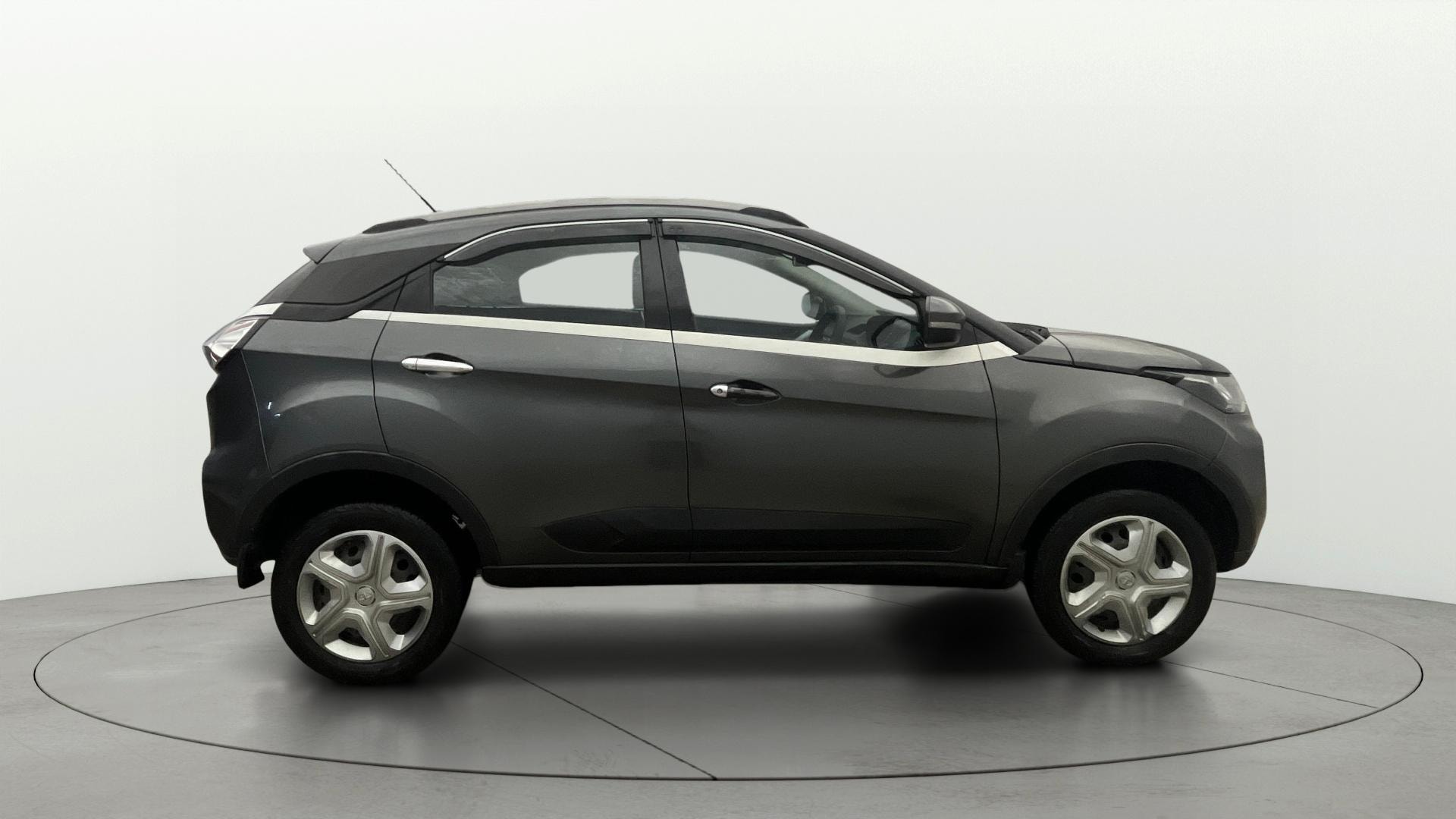 View 2020 Tata Nexon Revotron XM Image 26 Used 2020 Tata Nexon Revotron XM Image 26