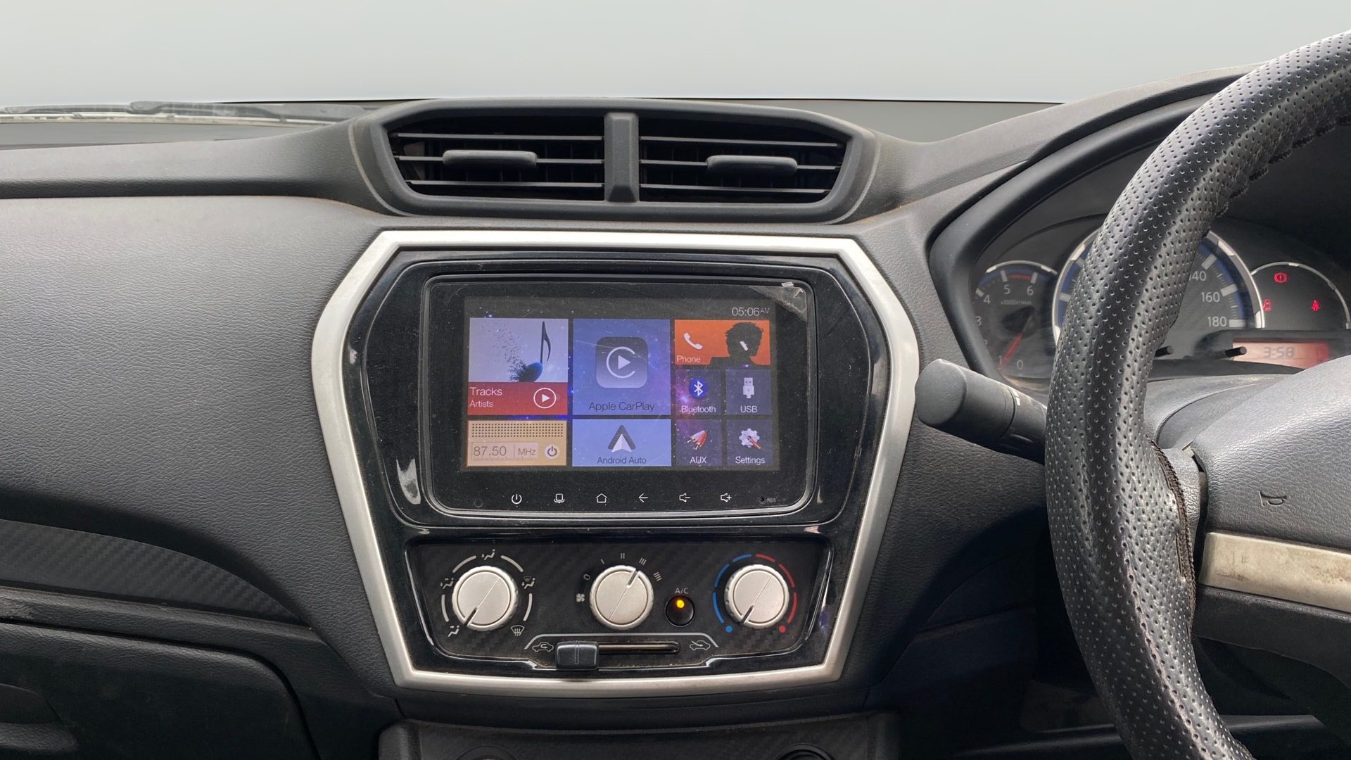 View 2019 Datsun Go T Image 18 Used 2019 Datsun Go T Image 18