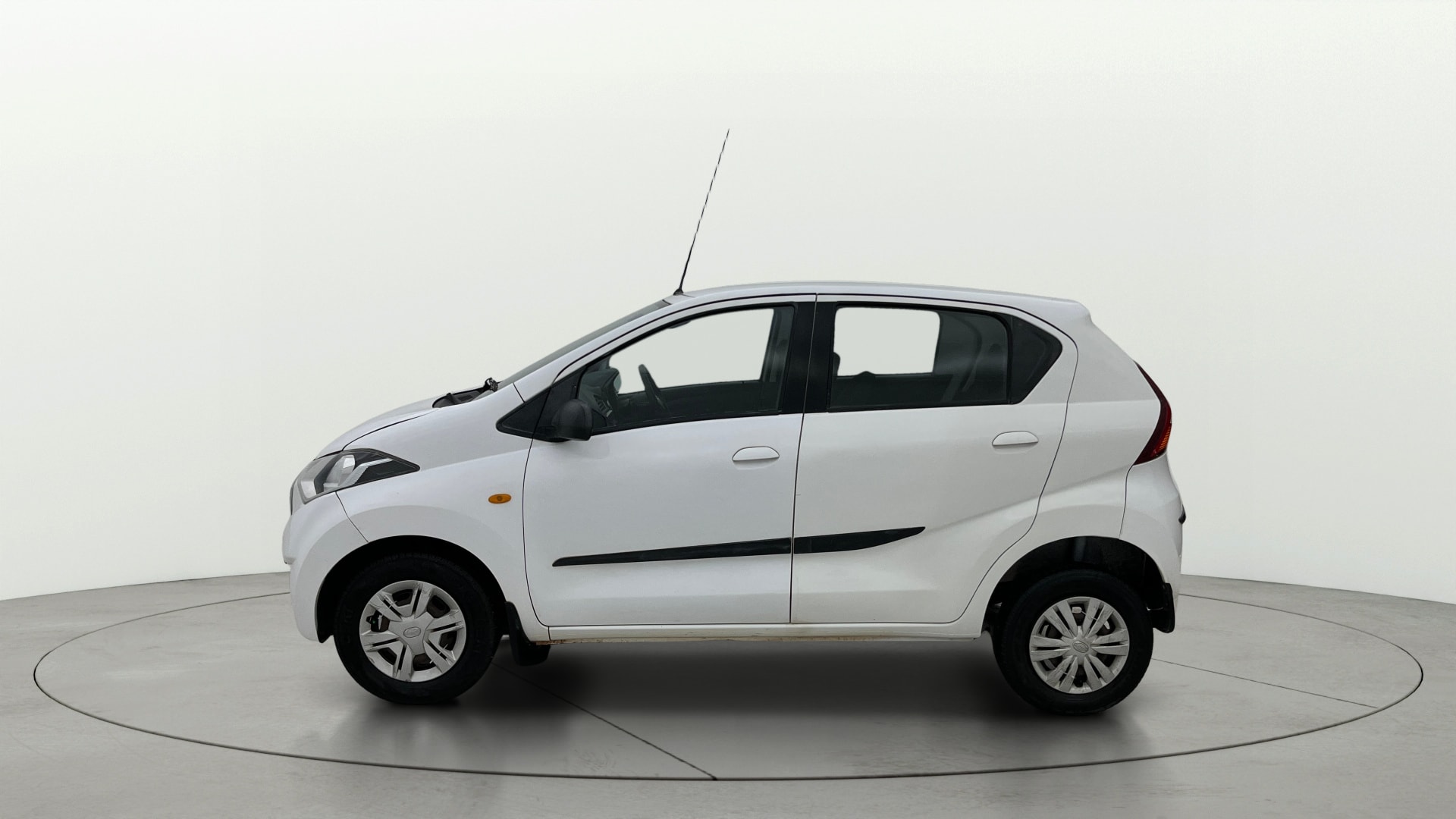View 2018 Datsun Redi GO T (O) 1.0L AMT BS IV Image 5 Used 2018 Datsun Redi GO T (O) 1.0L AMT BS IV Image 5