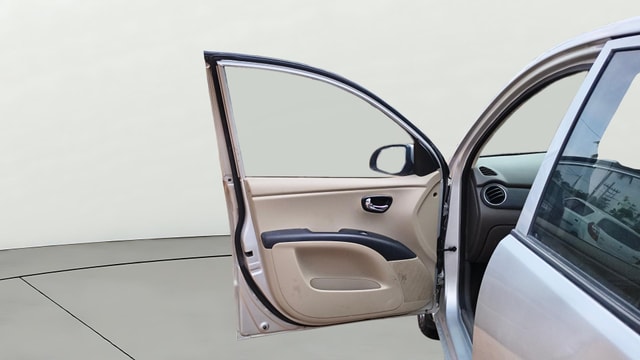 View Hyundai i10 Image 31 Used Hyundai i10 Image 31