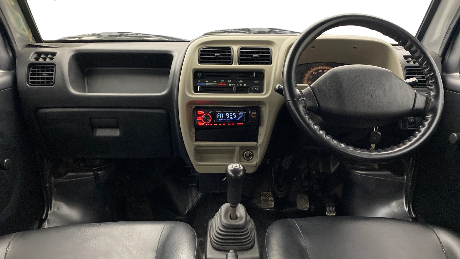 View 2019 Maruti Suzuki 1000 Base Variant Image 16 Used 2019 Maruti Suzuki 1000 Base Variant Image 16