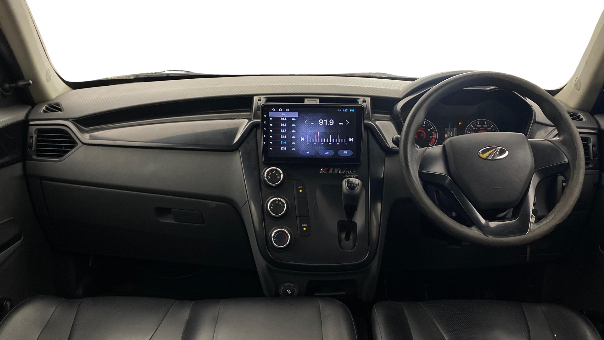 View 2018 Mahindra KUV100 K2 Petrol BS IV Image 15 Used 2018 Mahindra KUV100 K2 Petrol BS IV Image 15