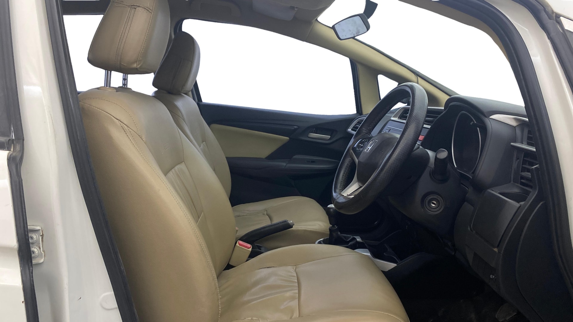 View 2015 Honda Jazz E MT Diesel Image 25 Used 2015 Honda Jazz E MT Diesel Image 25