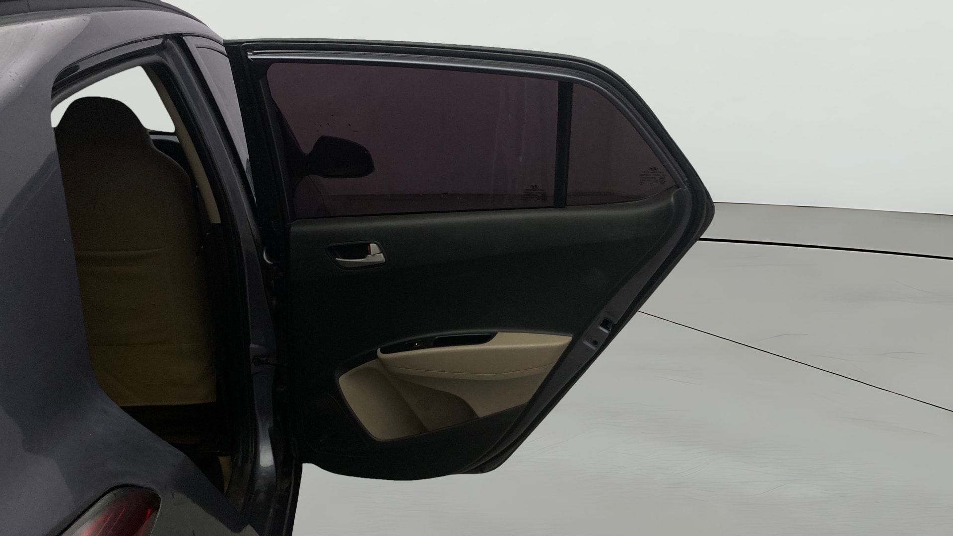 View 2014 Hyundai Grand i10 Sportz 1.2 Kappa Image 7 Used 2014 Hyundai Grand i10 Sportz 1.2 Kappa Image 7