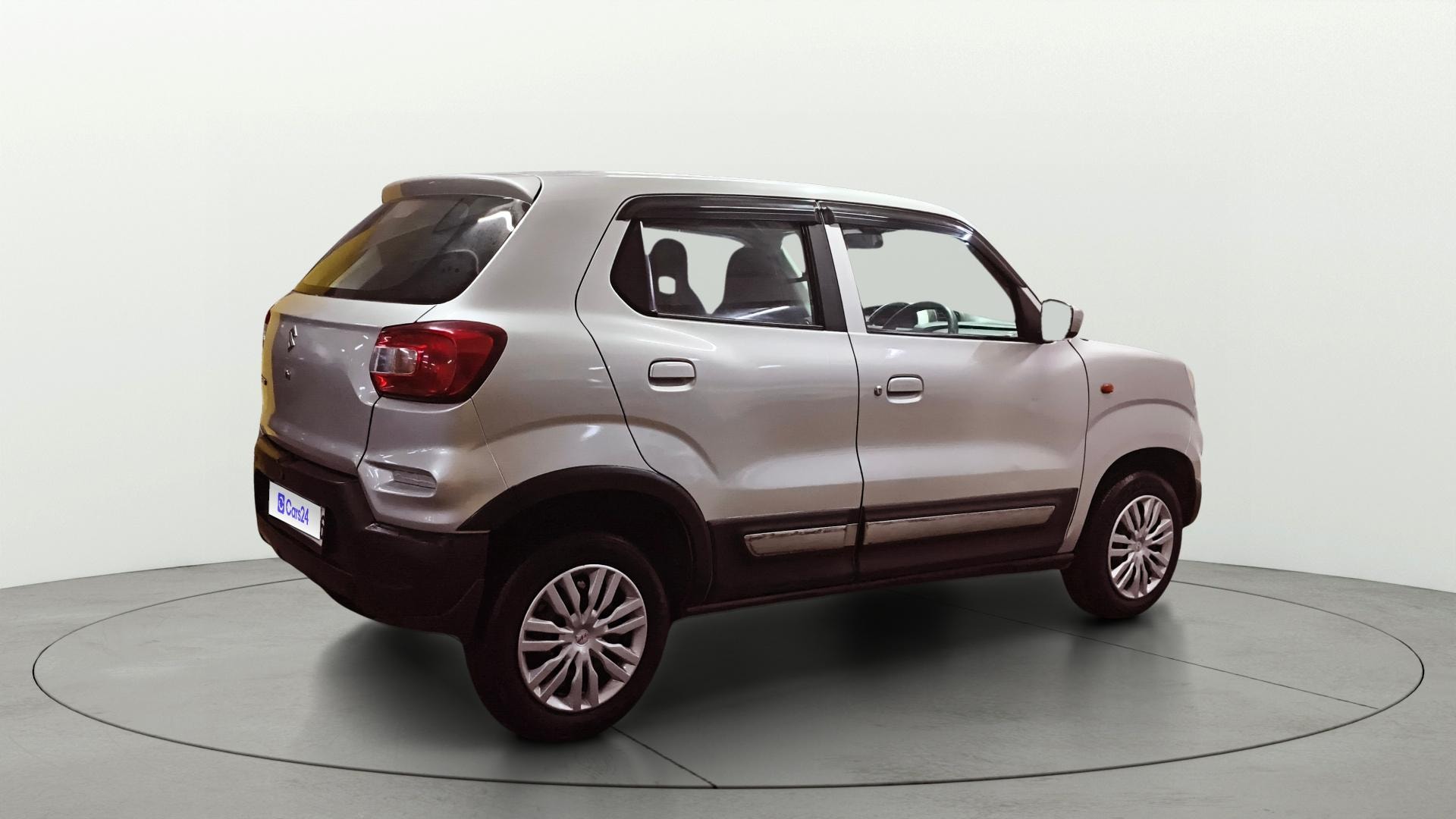 View 2022 Maruti Suzuki 1000 Base Variant Image 42 Used 2022 Maruti Suzuki 1000 Base Variant Image 42