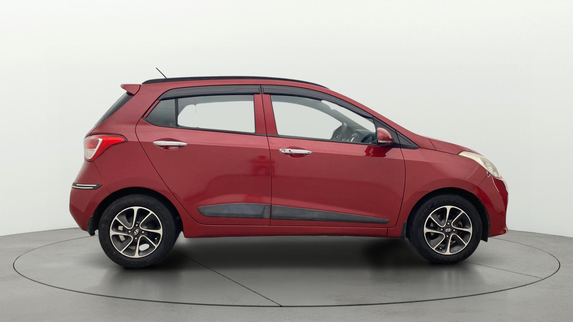 View 2018 Hyundai Grand i10 1.2 Asta Petrol Image 8 Used 2018 Hyundai Grand i10 1.2 Asta Petrol Image 8