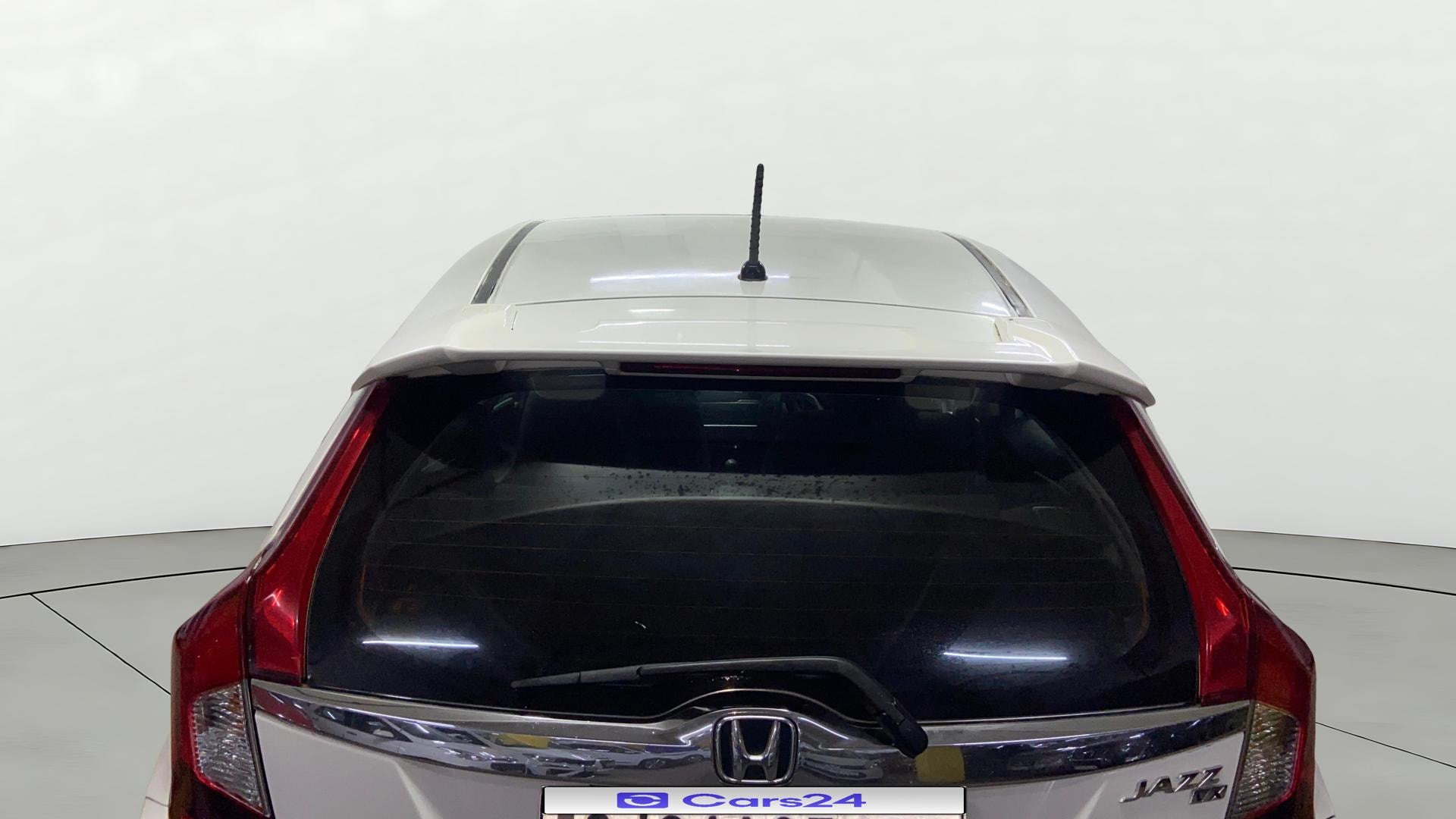View 2015 Honda Jazz E MT Diesel Image 4 Used 2015 Honda Jazz E MT Diesel Image 4