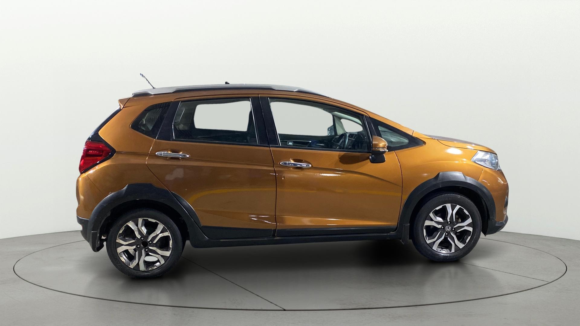 View 2019 Honda WR-V S MT Diesel Edge Edition Image 8 Used 2019 Honda WR-V S MT Diesel Edge Edition Image 8
