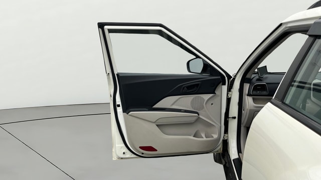 View Mahindra XUV300 Image 31 Used Mahindra XUV300 Image 31
