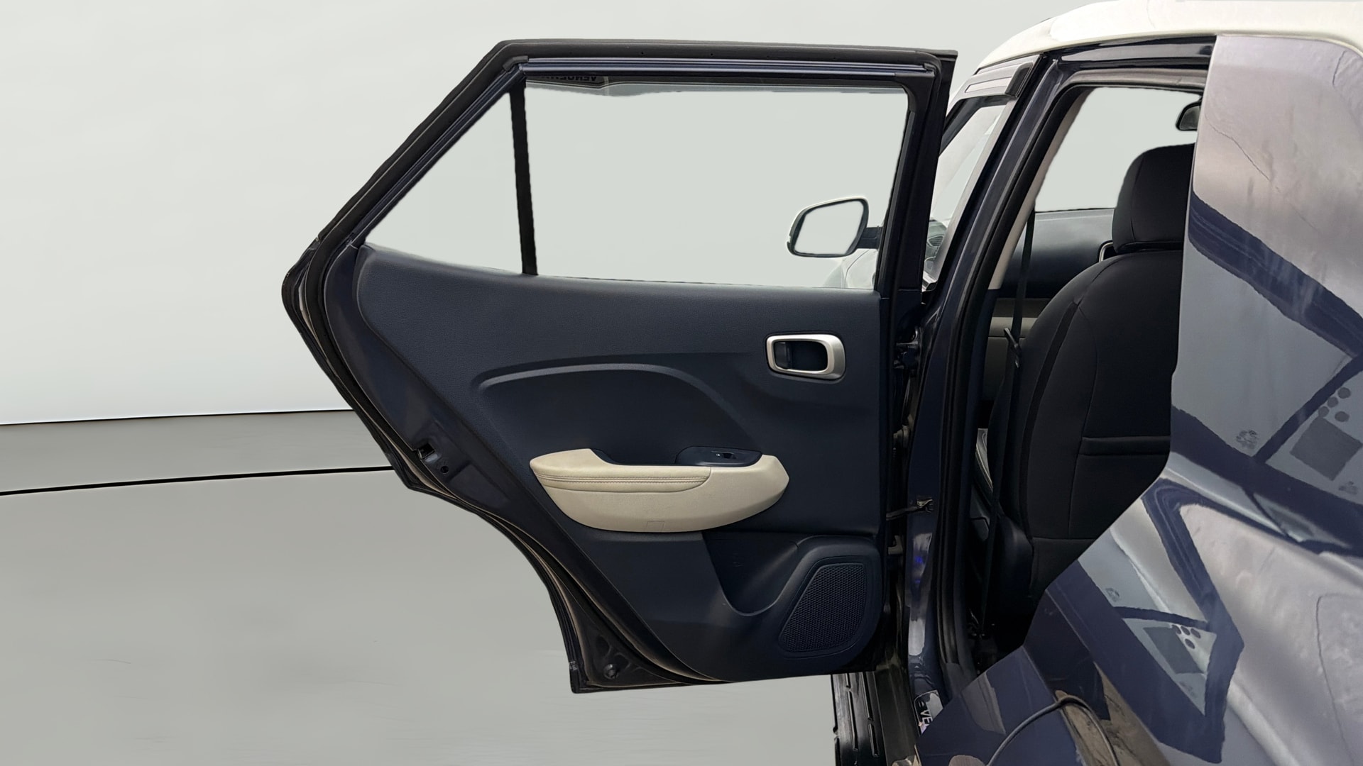 View 2019 Hyundai Venue SX Plus 1.0 Petrol AT Dual Tone Image 23 Used 2019 Hyundai Venue SX Plus 1.0 Petrol AT Dual Tone Image 23