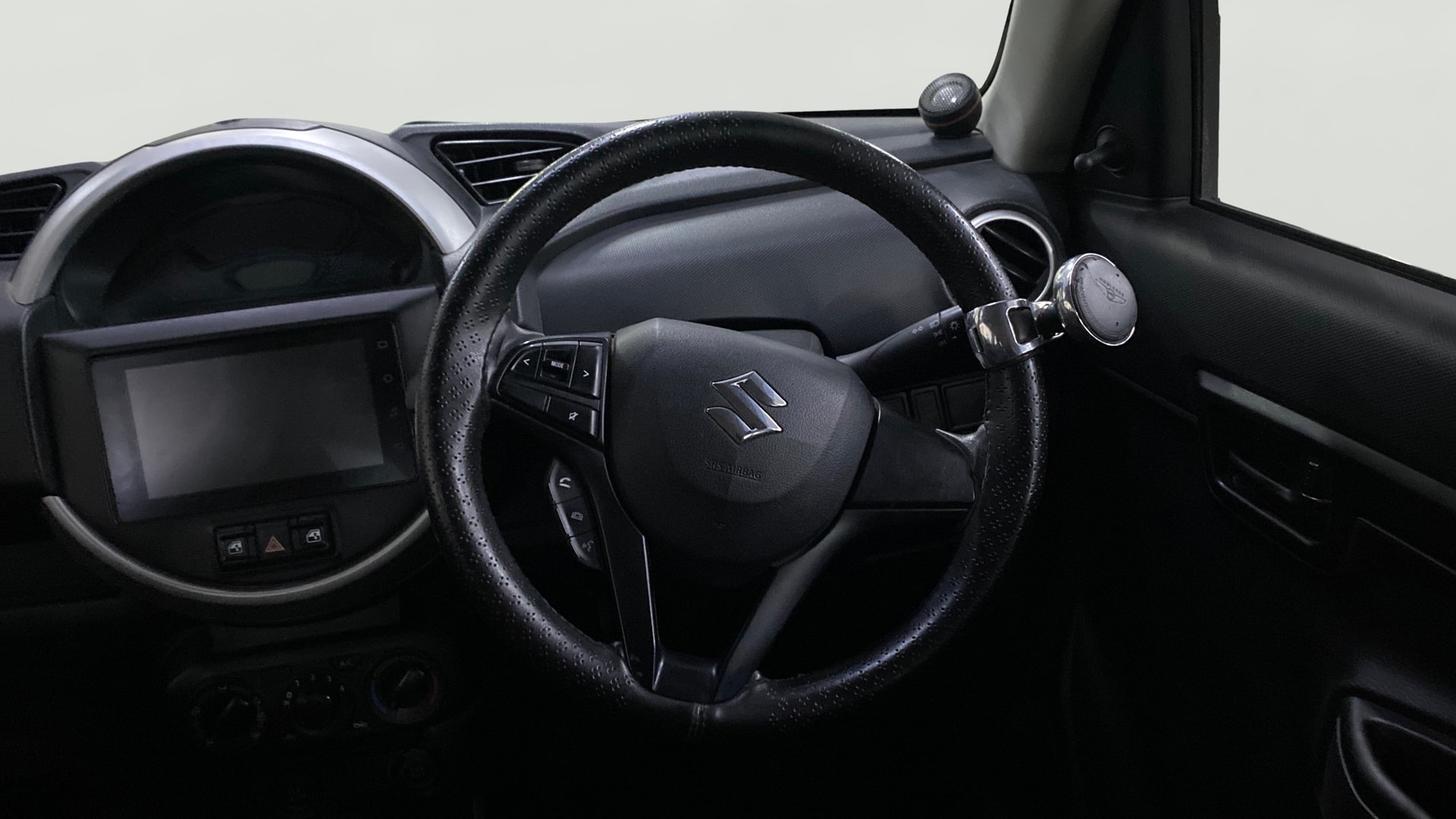 View 2022 Maruti Suzuki 1000 Base Variant Image 12 Used 2022 Maruti Suzuki 1000 Base Variant Image 12