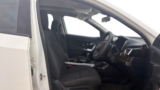 View Tata Harrier Image 18 Used Tata Harrier Image 18